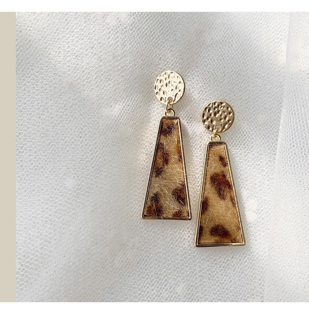 Chic Gold leopard pattern Earrings